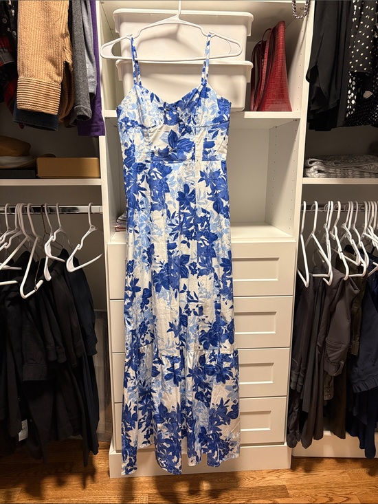 Aqua Dresses & Skirts - AQUA Floral Maxi Dress